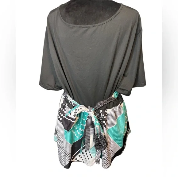 Shein Stylish Black and Teal Women's Top - Picture 4 of 10